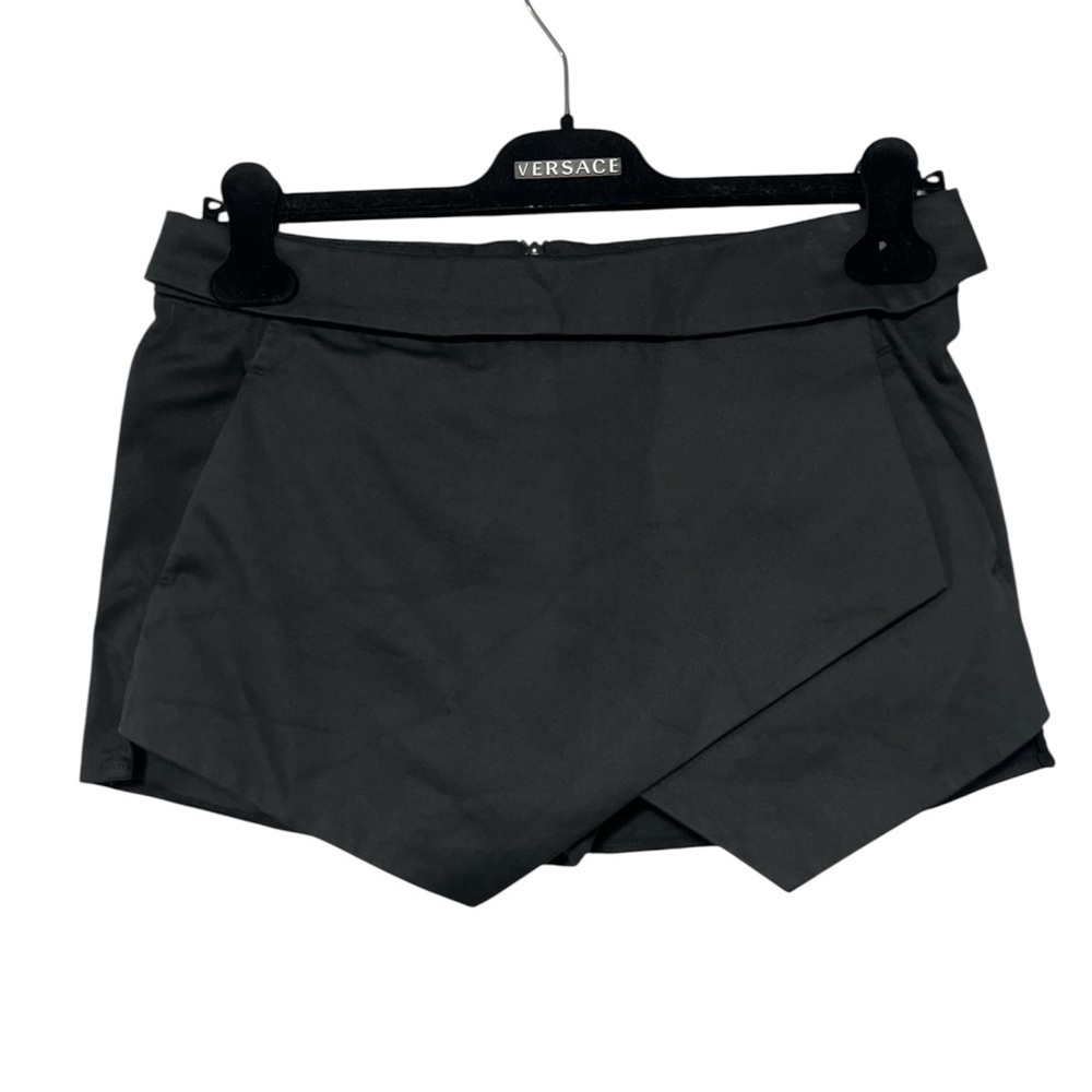 TALULA Aritzia Berklee Handkerchief Shorts